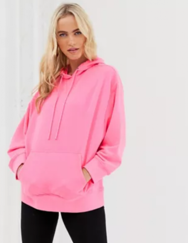 Hoodie oversize dengan warna-warna neon